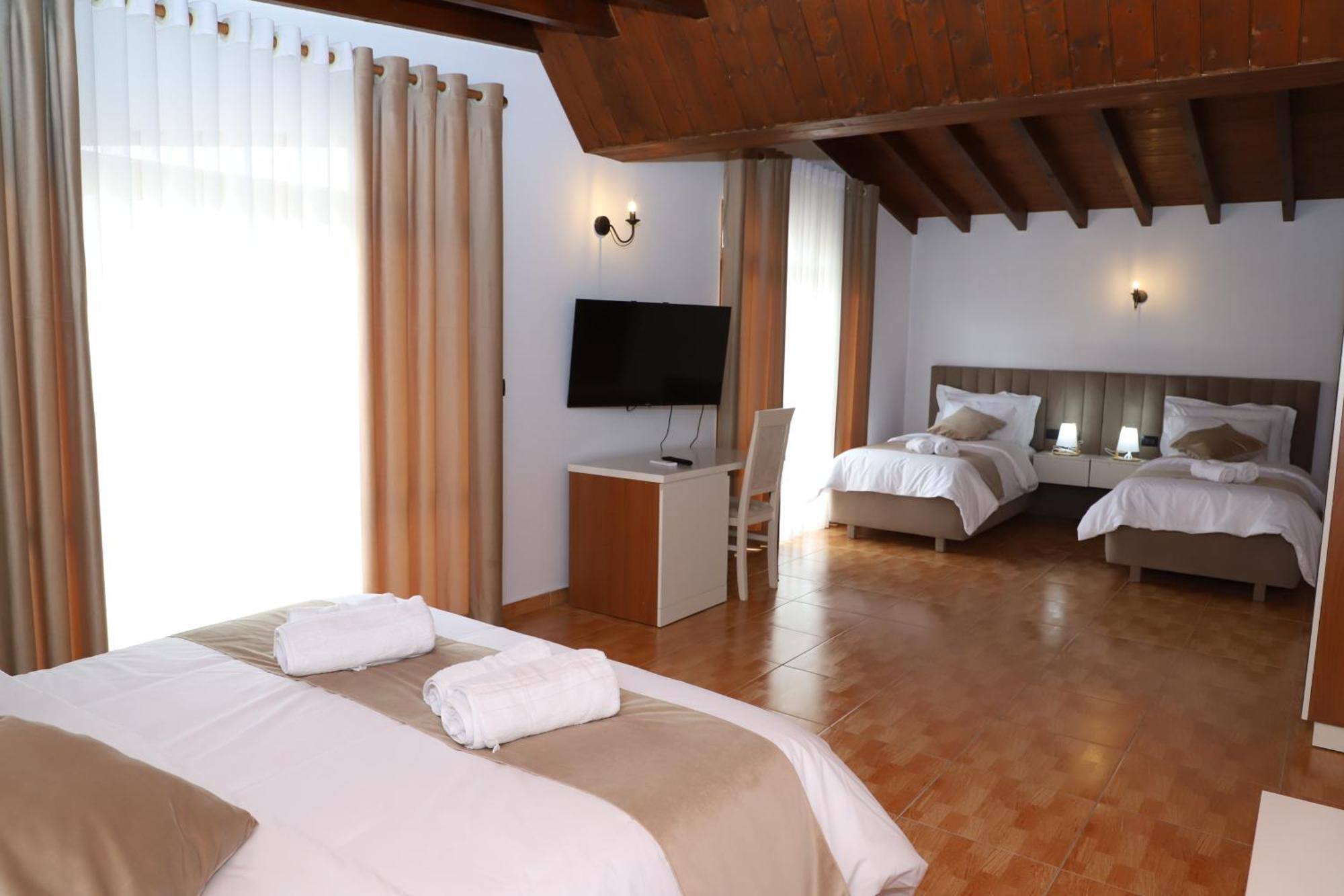 Vila Malasi Berat Ngoại thất bức ảnh