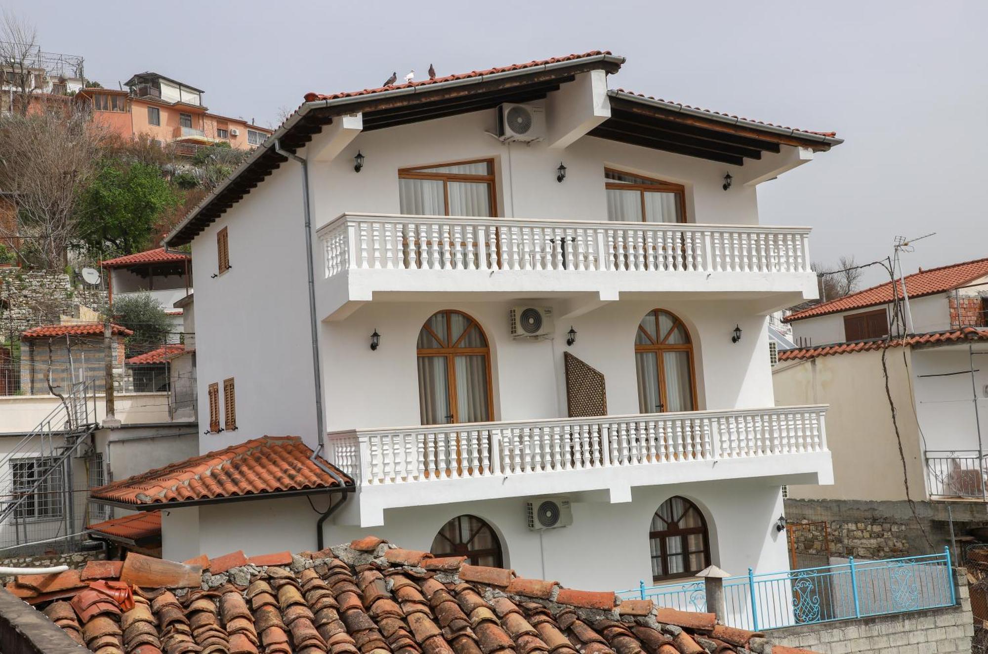 Vila Malasi Berat Ngoại thất bức ảnh