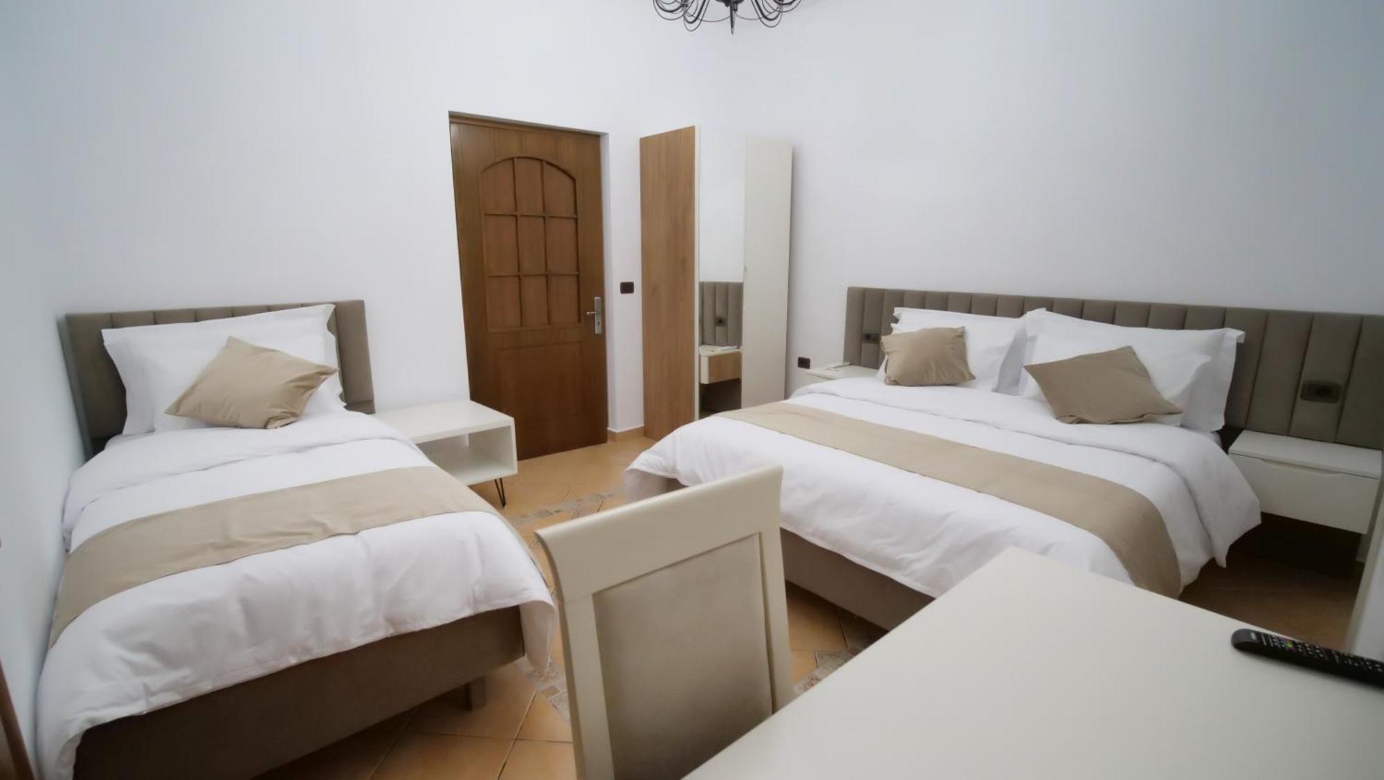 Vila Malasi Berat Ngoại thất bức ảnh