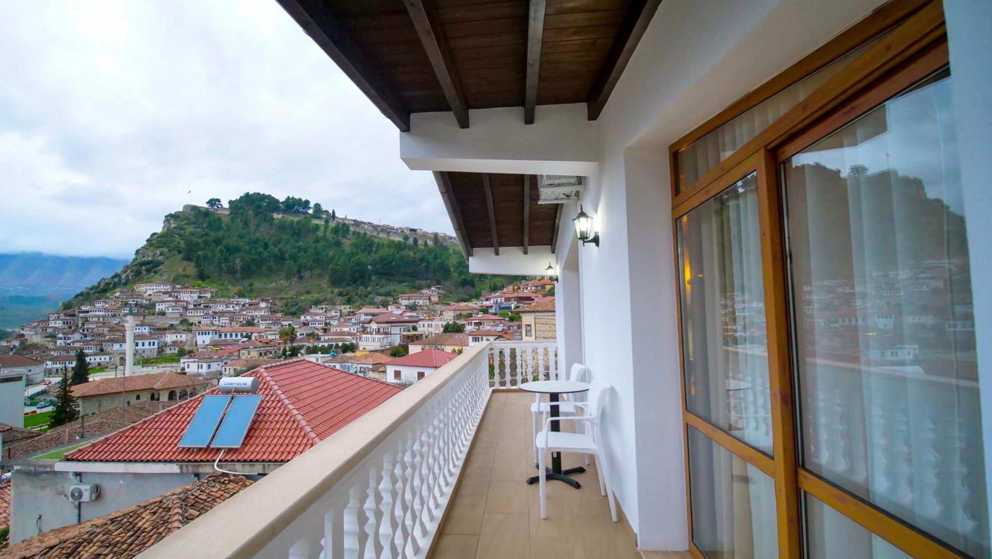 Vila Malasi Berat Ngoại thất bức ảnh