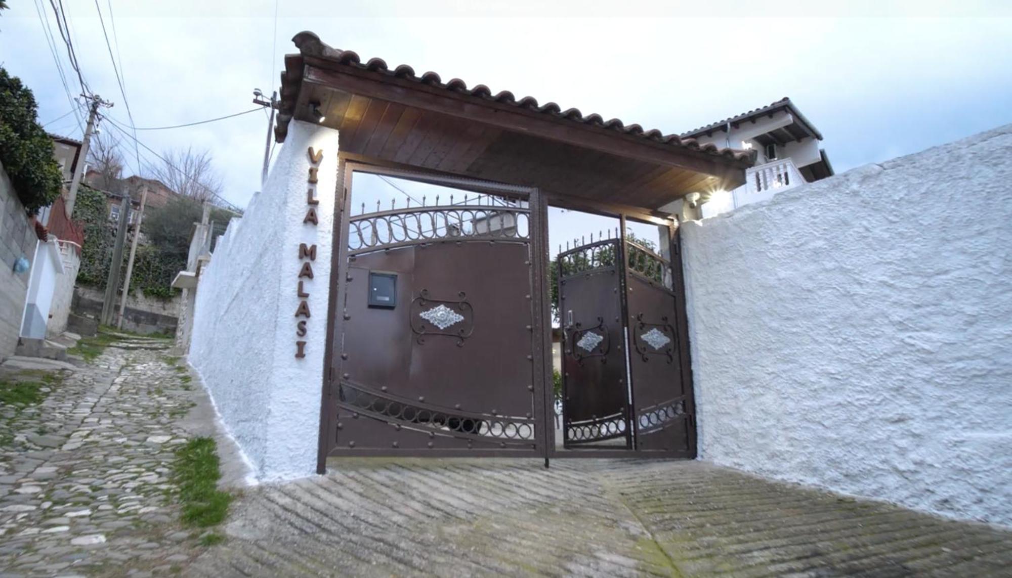 Vila Malasi Berat Ngoại thất bức ảnh