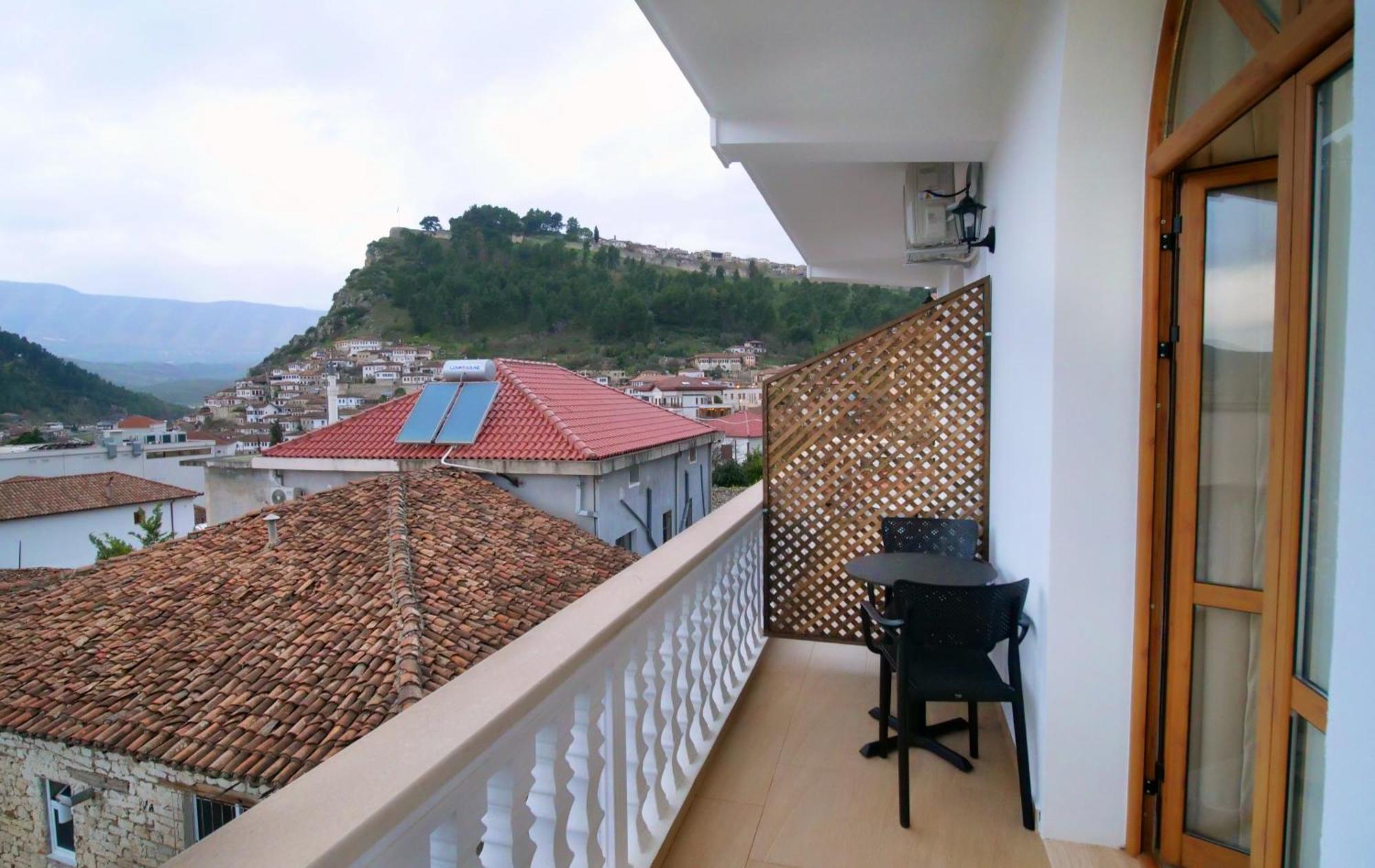 Vila Malasi Berat Ngoại thất bức ảnh